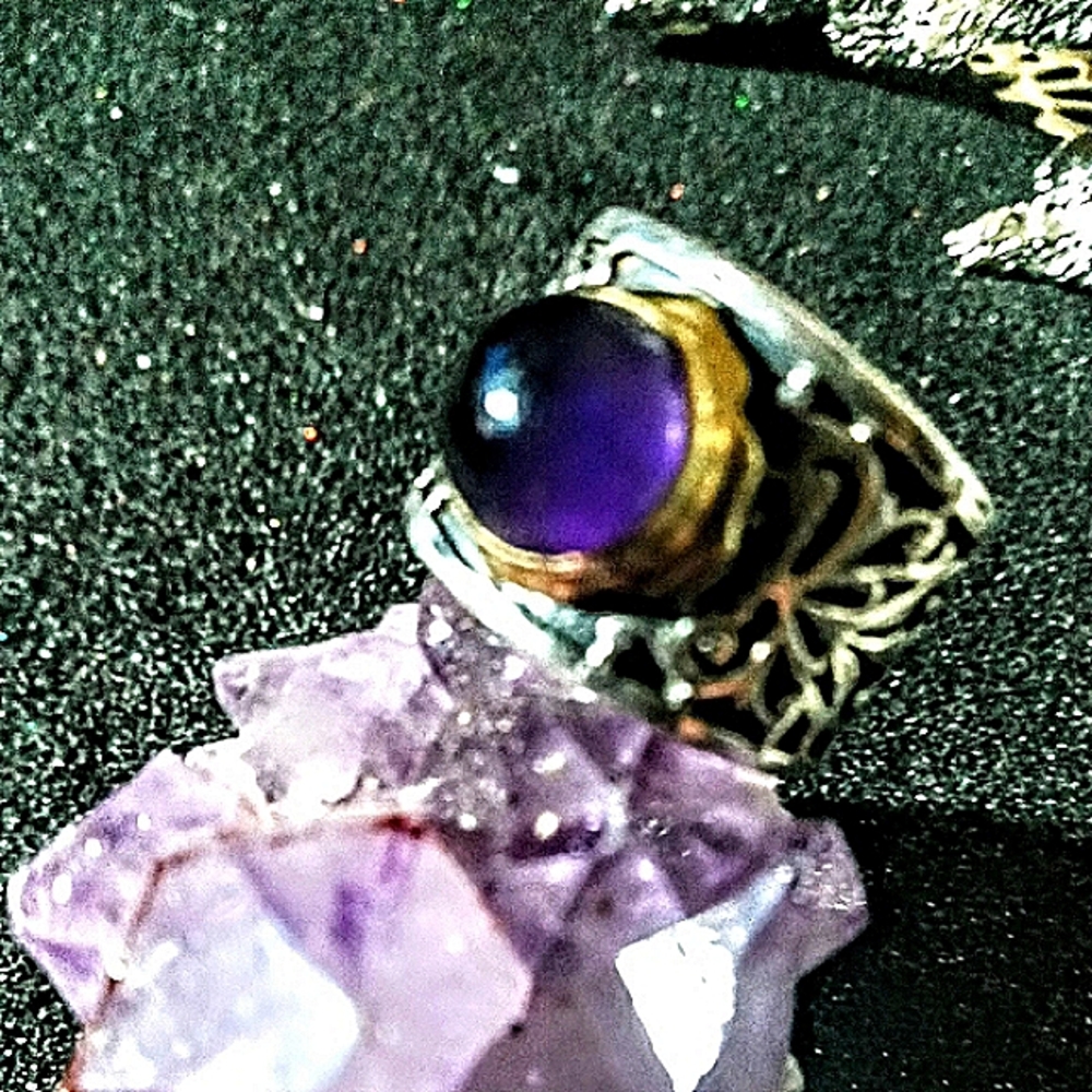 ROSS-SIMONS GENUINE CABOCHON AMETHYST 14 KT GOLD AND STERLING SILVER BAND RING